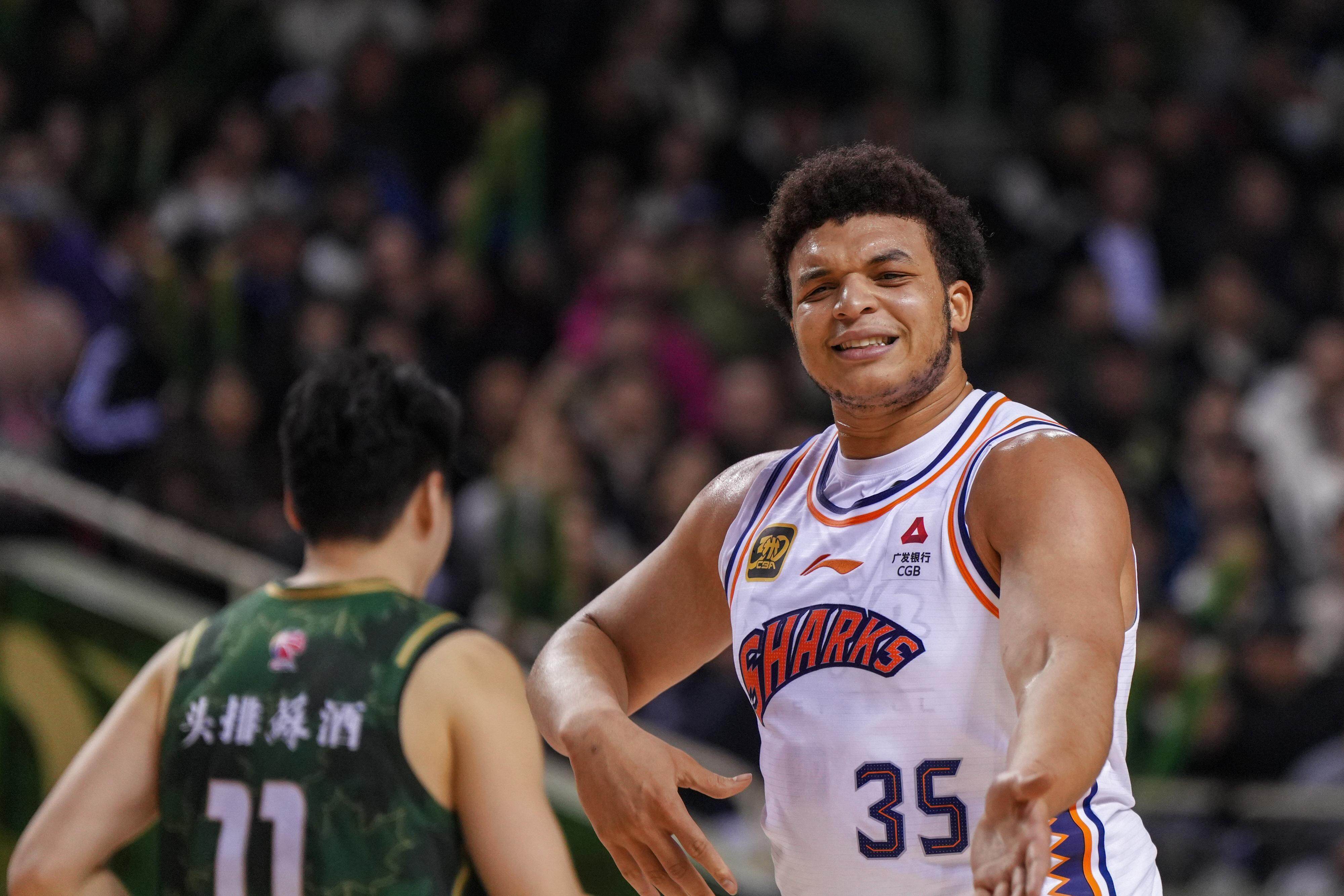 窗口期CBA常规赛焦点战；夏洛特黄蜂迎来里程碑；赛场秩序良好；年轻球员得到机会的简单介绍