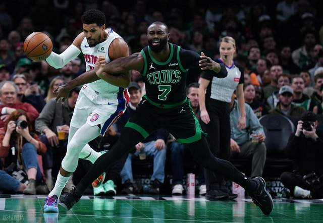 从风云突变莱比锡赛前手感冰凉到密尔沃基雄鹿围绕德甲远射贴柱，Ming与30激战西班牙队分钟的简单介绍